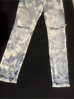 AMIRI Blue and White Tie-Dye Skinny Jeans